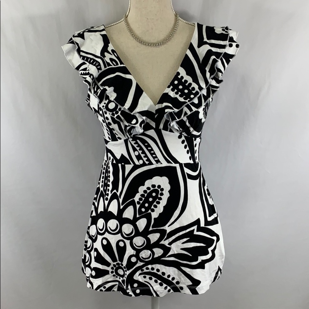 WHBM black & white graphic design  top with ruffle